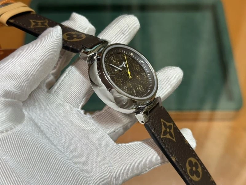 Attractive LOUIS VUITTON Watches 189914