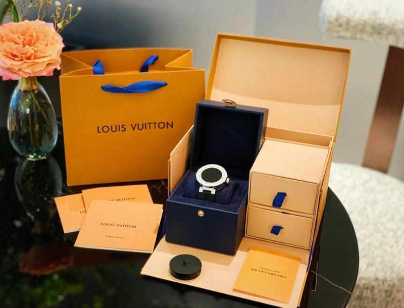 LOUIS VUITTON Watches StreetReady 189908