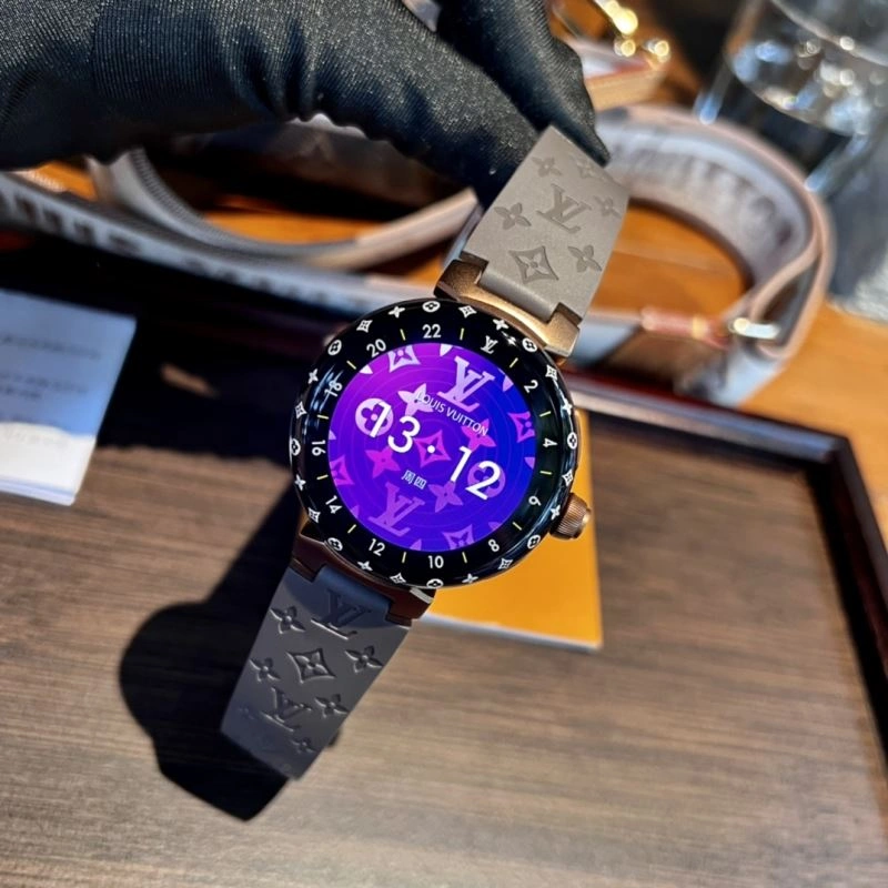 EyeCatching LOUIS VUITTON Watches 189890