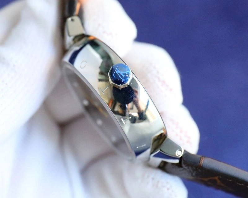 LOUIS VUITTON Watches Upgraded 189889
