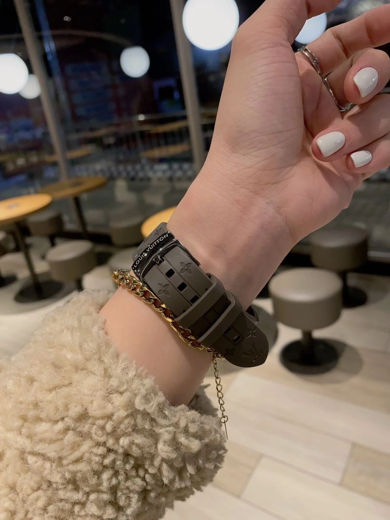 LOUIS VUITTON Watches NewStyle 189879
