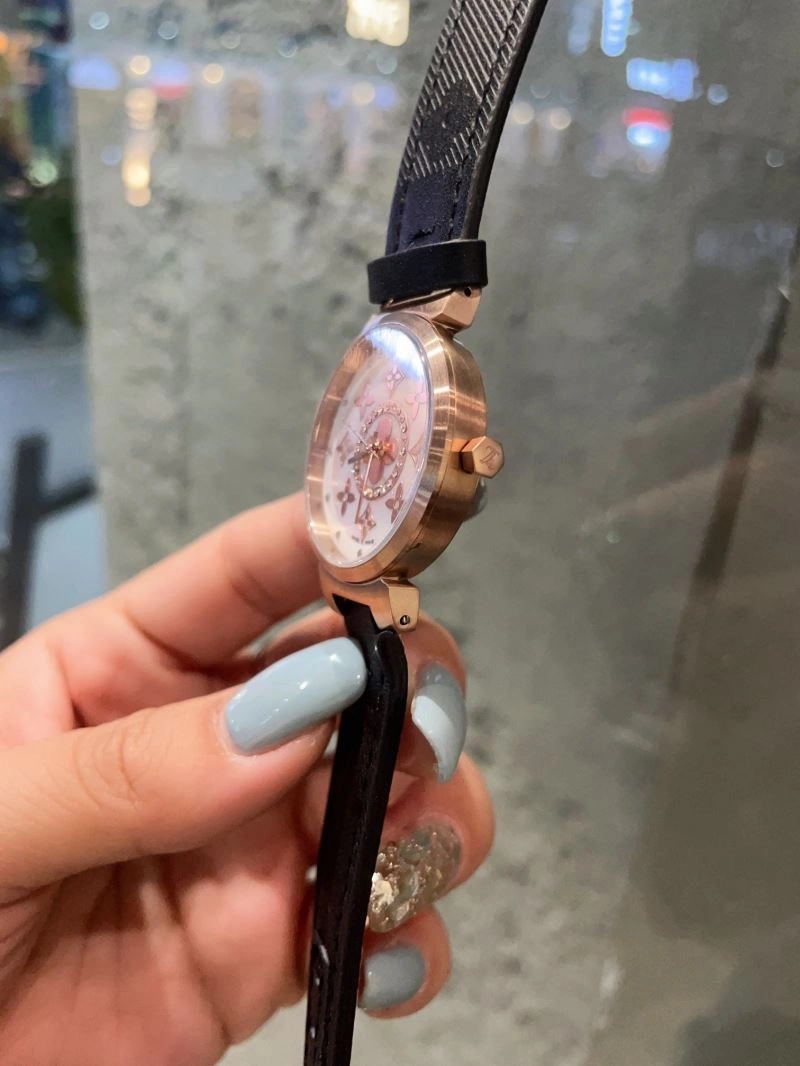GoAnywhere LOUIS VUITTON Watches 189833