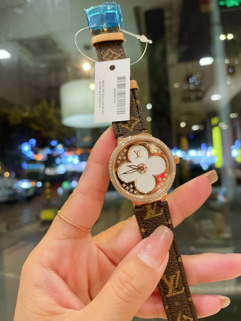 LOUIS VUITTON Watches Modern 189871