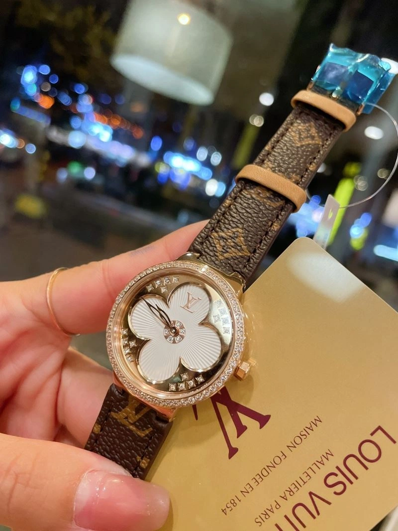 LOUIS VUITTON Watches UrbanStyle 189869
