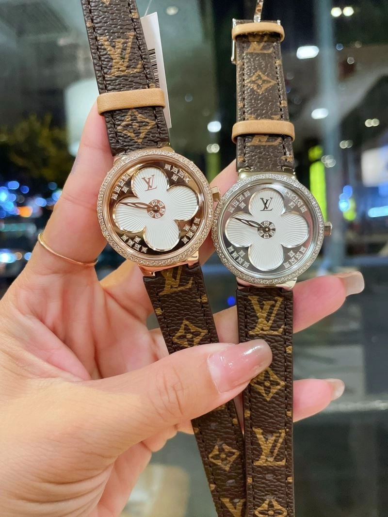 LOUIS VUITTON Watches UrbanStyle 189869