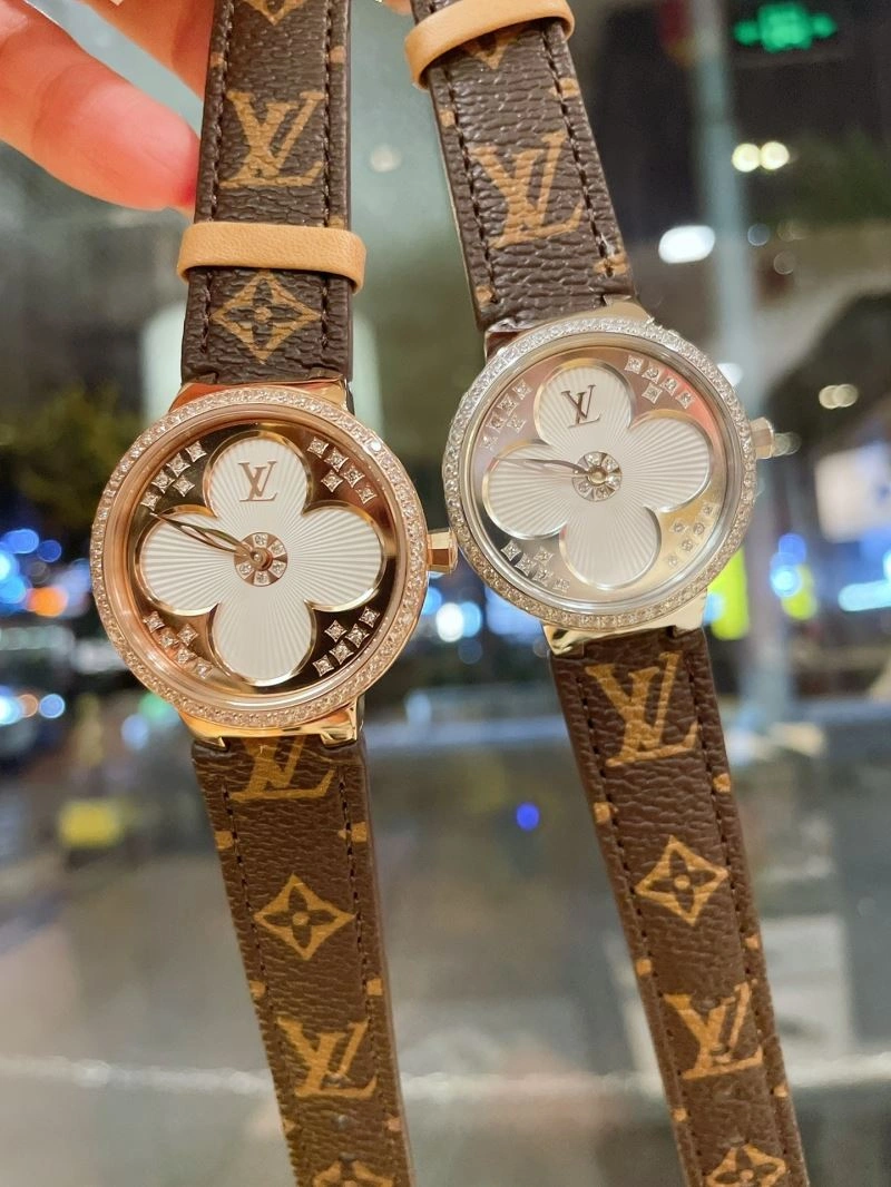 LOUIS VUITTON Watches UrbanStyle 189869
