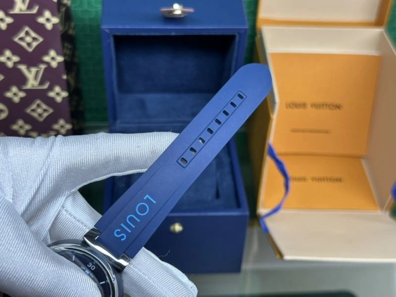 LOUIS VUITTON Watches Unisex 189867