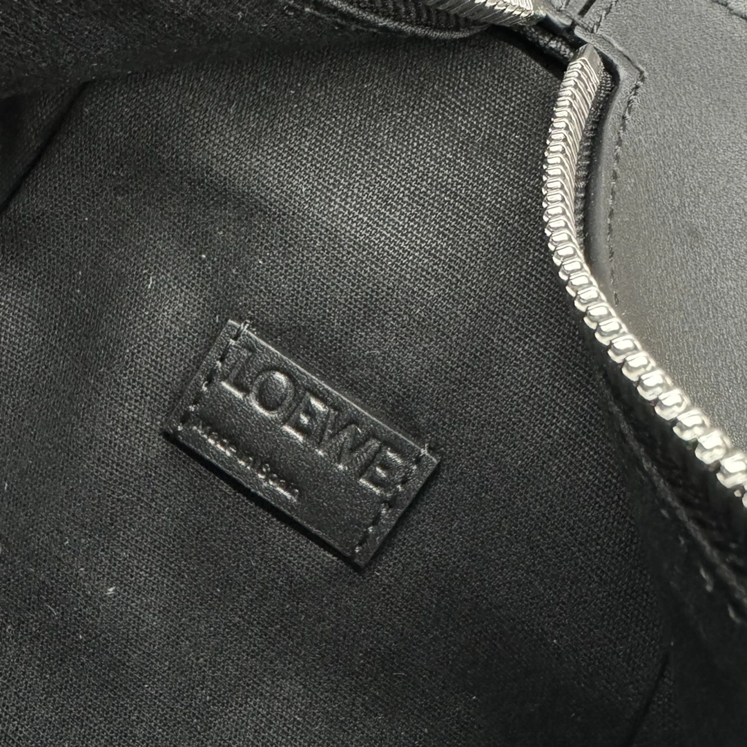 Loewe Backpacks Sophisticated 72196