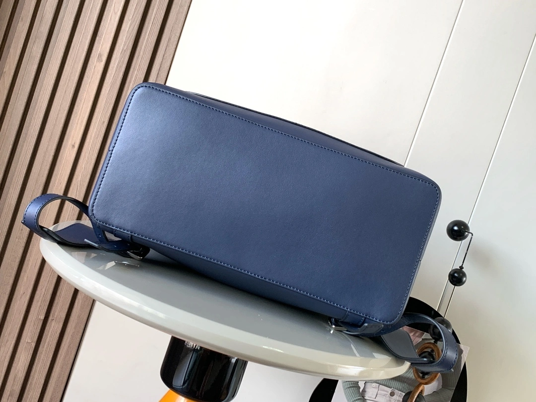 Loewe Backpacks Cozy 72049