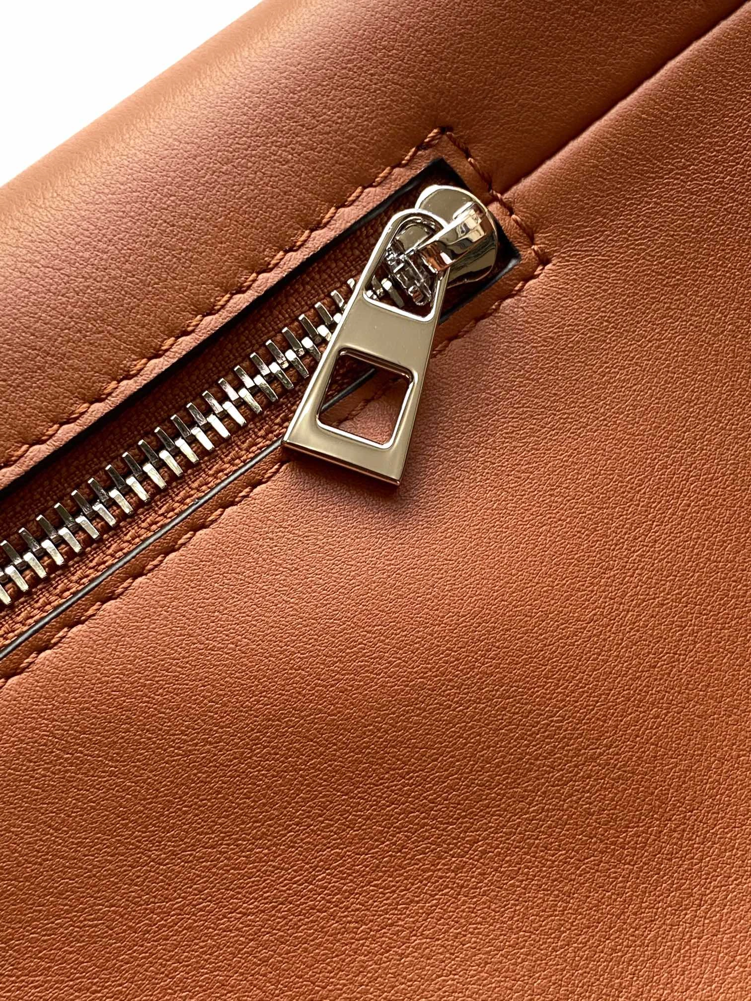 Loewe Backpacks Fashionable 72008