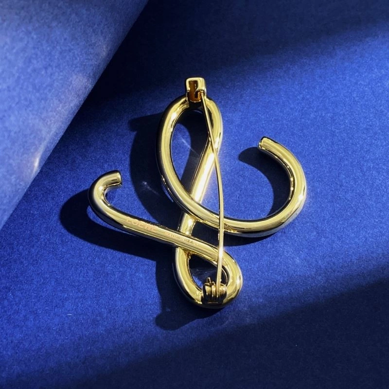 Lightweight Loewe Brooches 211195