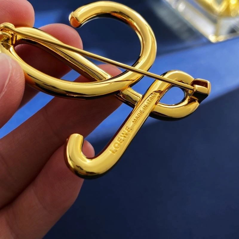 Durable Loewe Brooches 211194