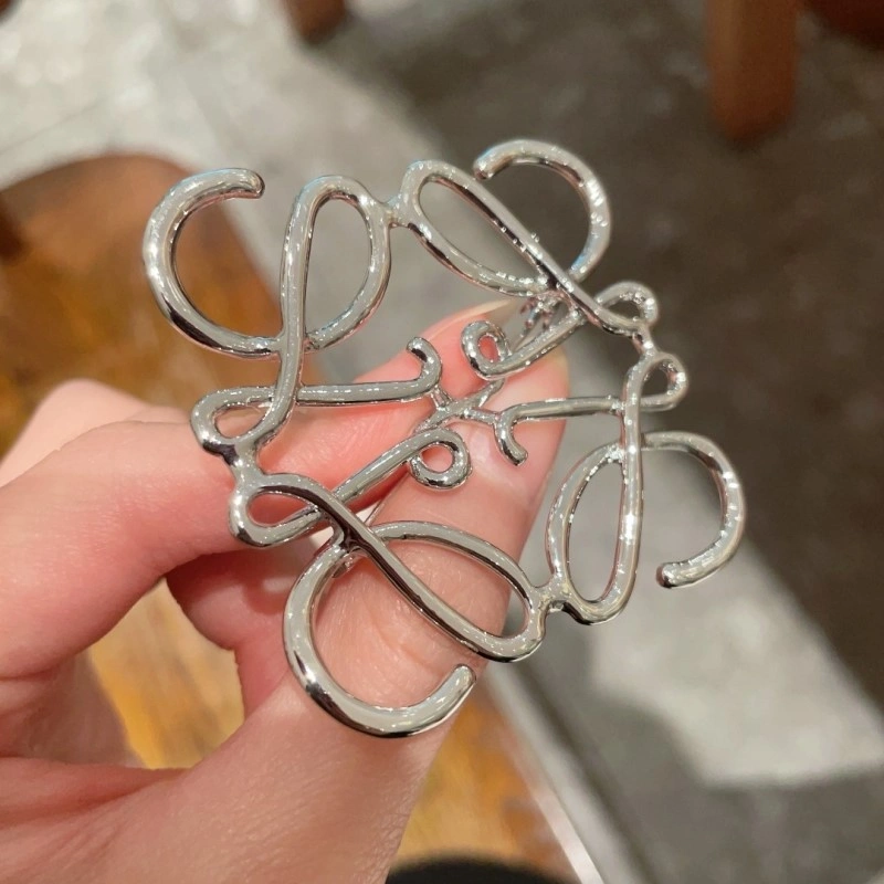 NewStyle Loewe Brooches 208675
