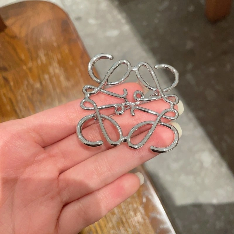 NewStyle Loewe Brooches 208675
