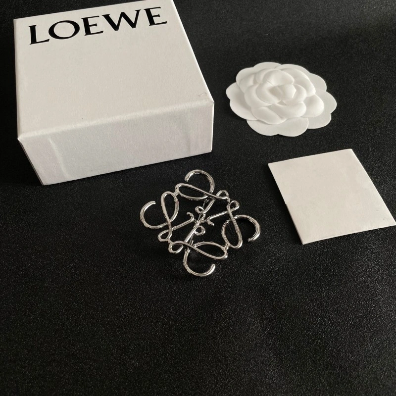 NewStyle Loewe Brooches 208675