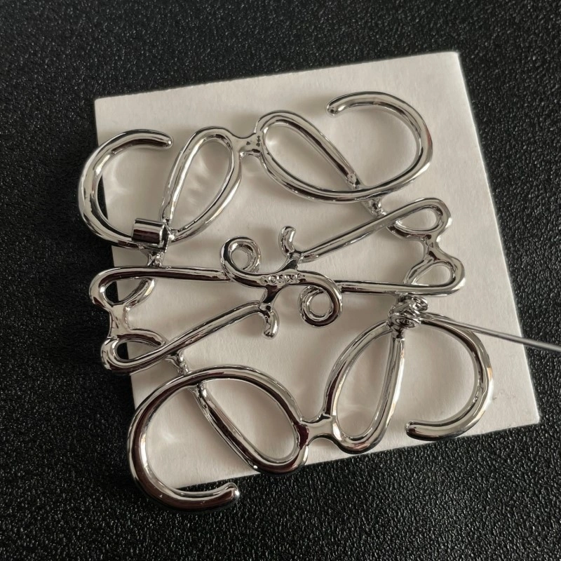 NewStyle Loewe Brooches 208675