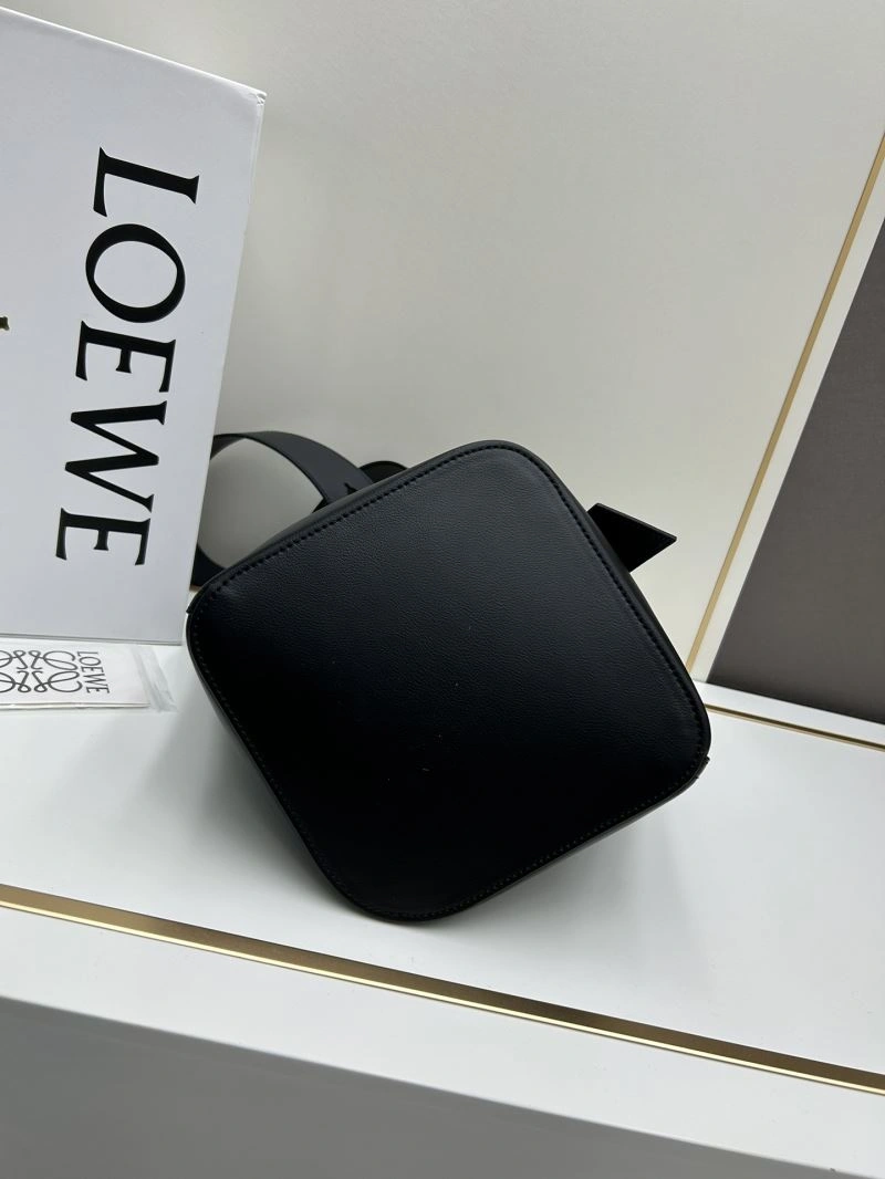 Versatile Loewe Bucket Bags 83834
