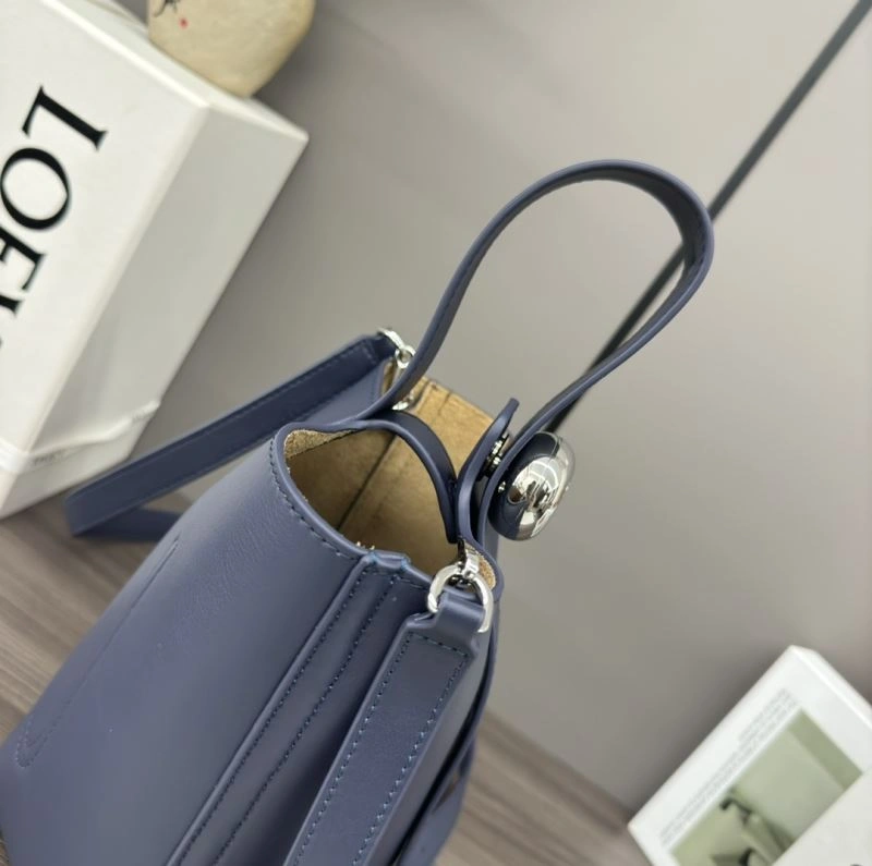 Loewe Bucket Bags ZipUp 58612