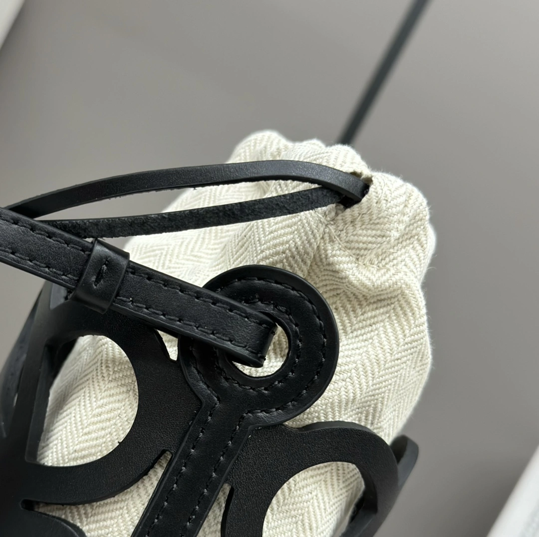 FlexibleFit Loewe Bucket Bags 72195