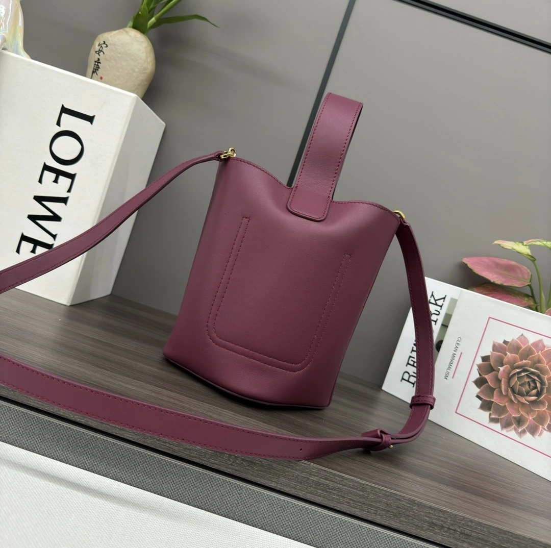 Loewe Bucket Bags Soft 67248