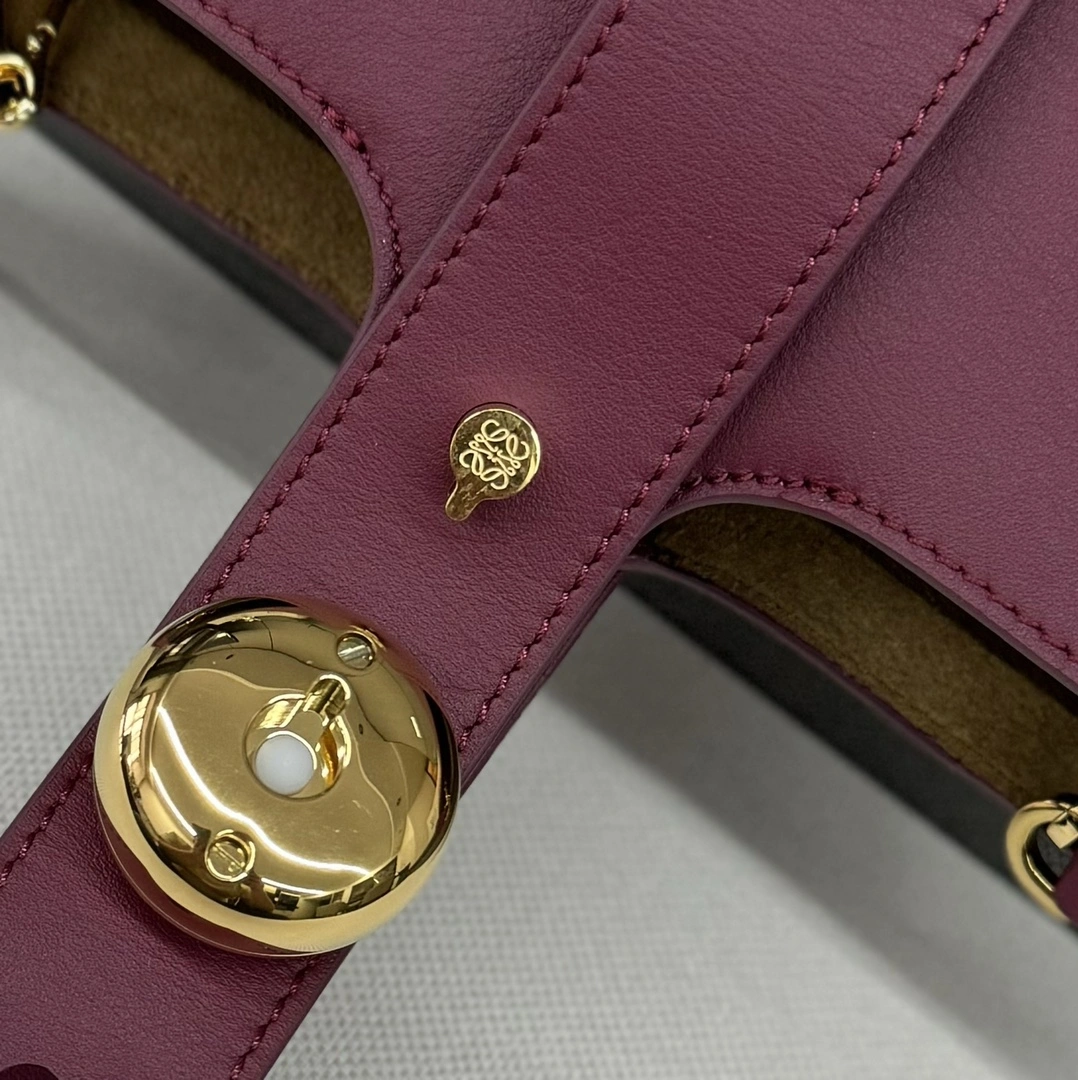 Loewe Bucket Bags Soft 67248