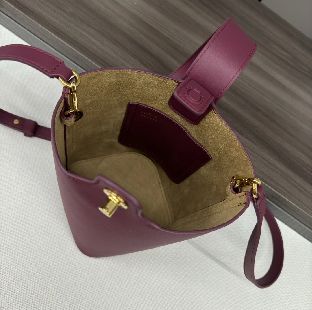 Loewe Bucket Bags Soft 67248