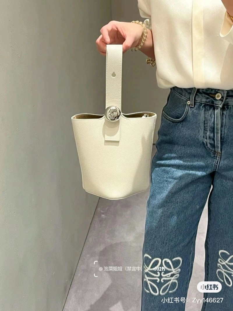 Loewe Bucket Bags Tailored 61766