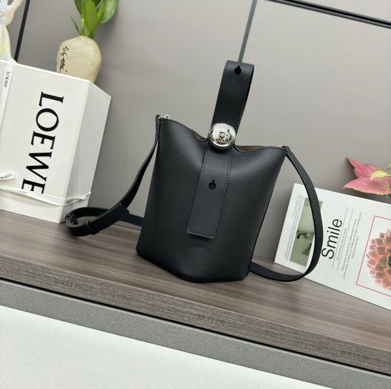 Loewe Bucket Bags Lightweight 61728