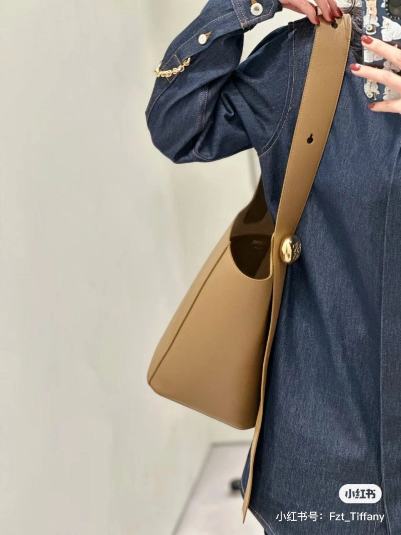 Lightweight Loewe Bucket Bags 61731
