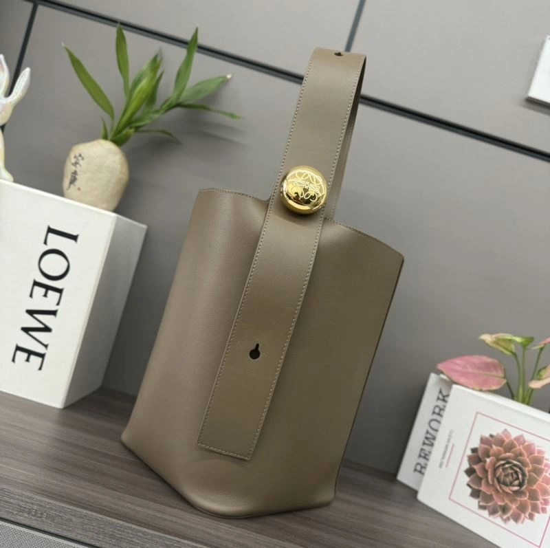 Neat Loewe Bucket Bags 61687