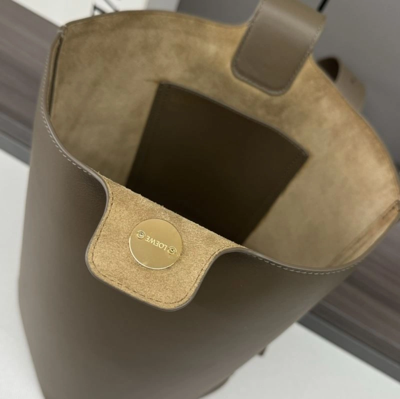 Neat Loewe Bucket Bags 61687