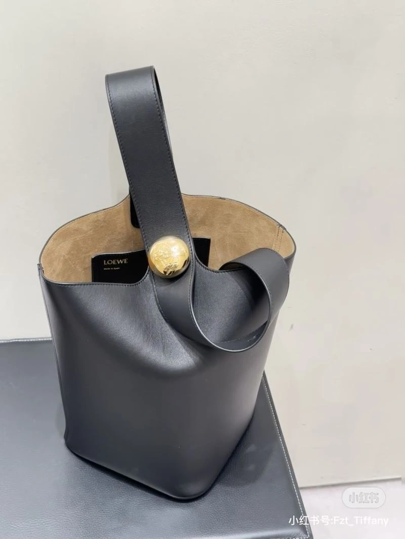 Loewe Bucket Bags Timeless 61696