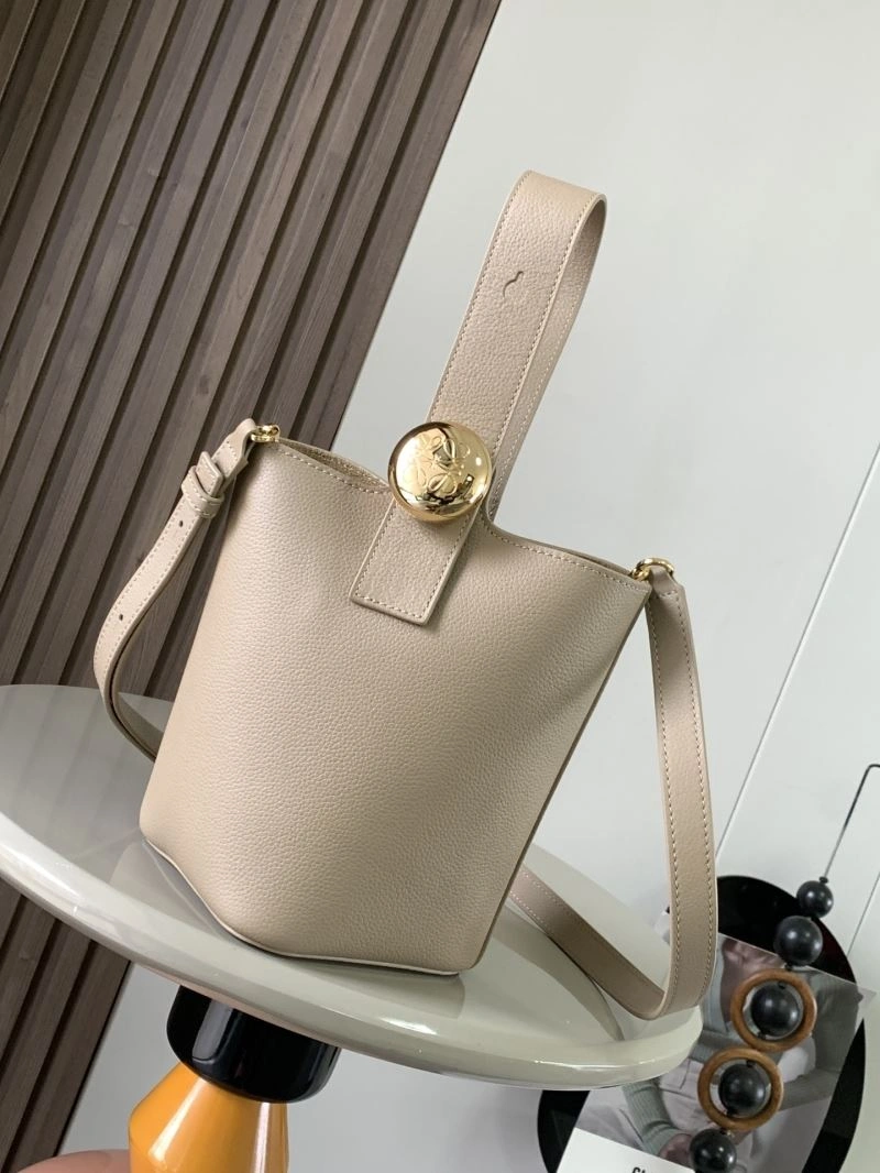 Loewe Bucket Bags Classic 73224