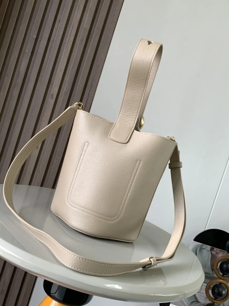 Loewe Bucket Bags Classic 73224