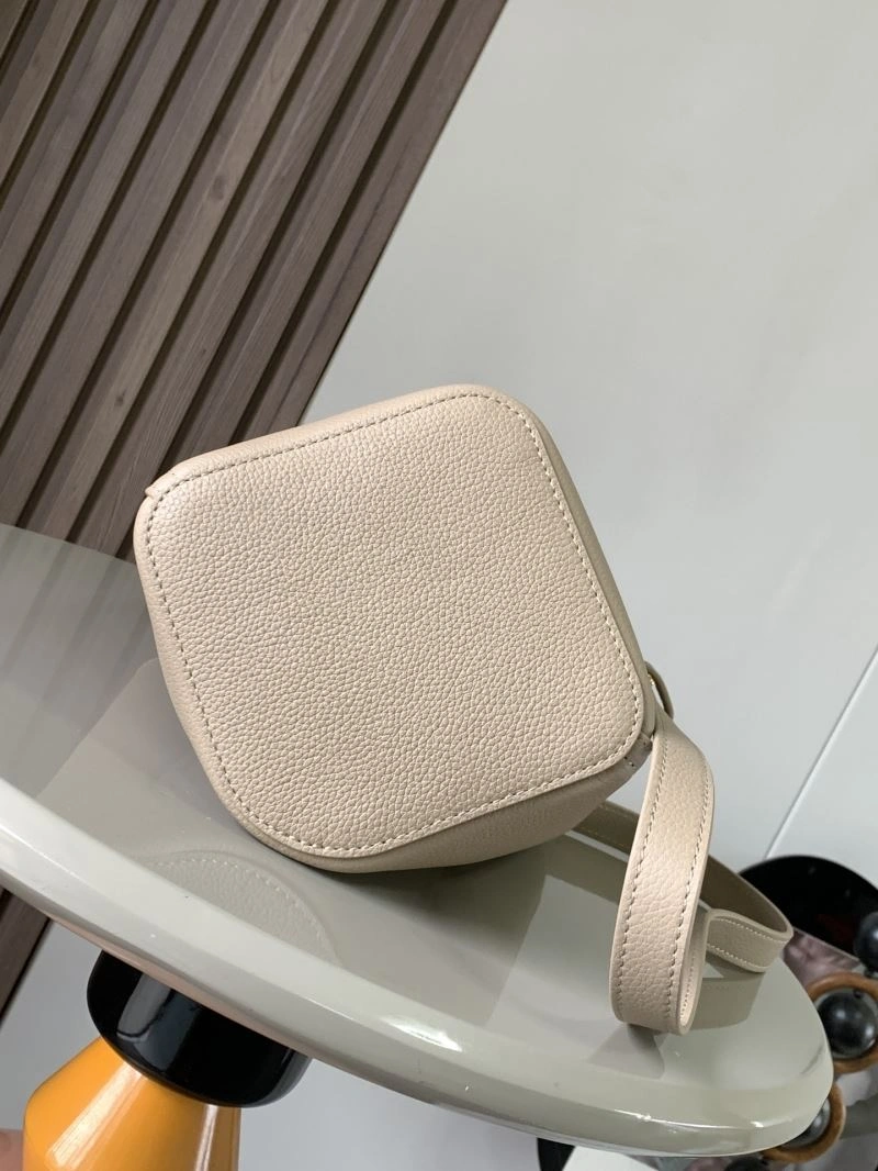 Loewe Bucket Bags Classic 73224