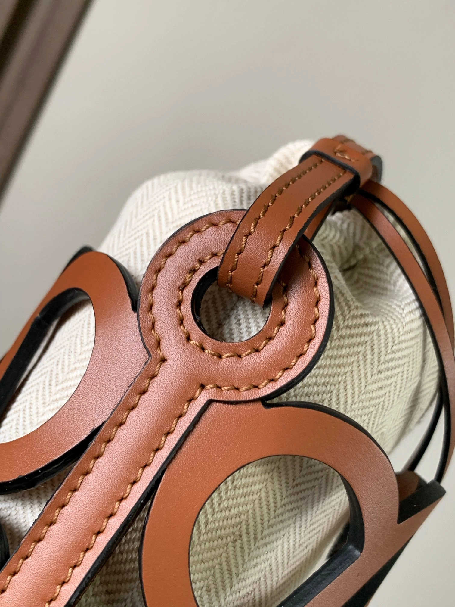 Attractive Loewe Bucket Bags 72000