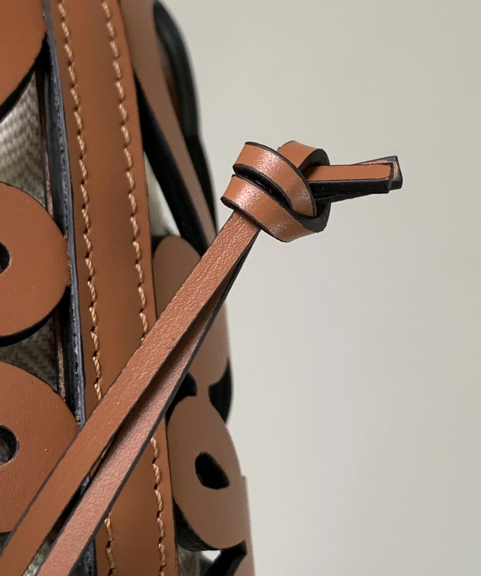 Attractive Loewe Bucket Bags 72000