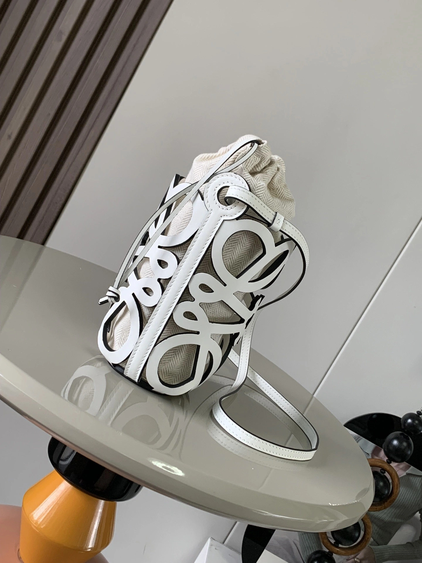 Flexible Loewe Bucket Bags 72001