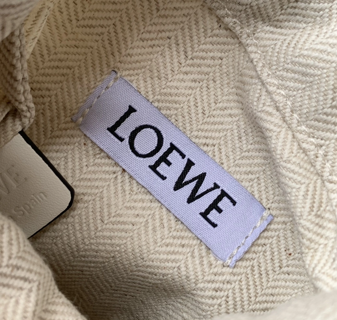 Flexible Loewe Bucket Bags 72001