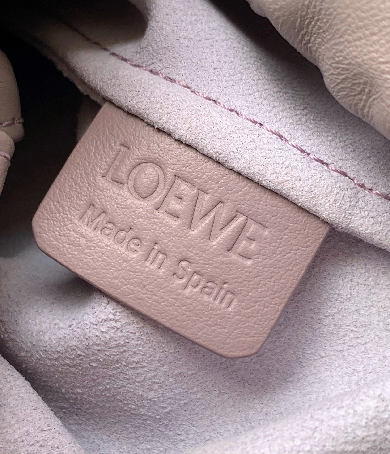 Timeless Loewe Bucket Bags 71998
