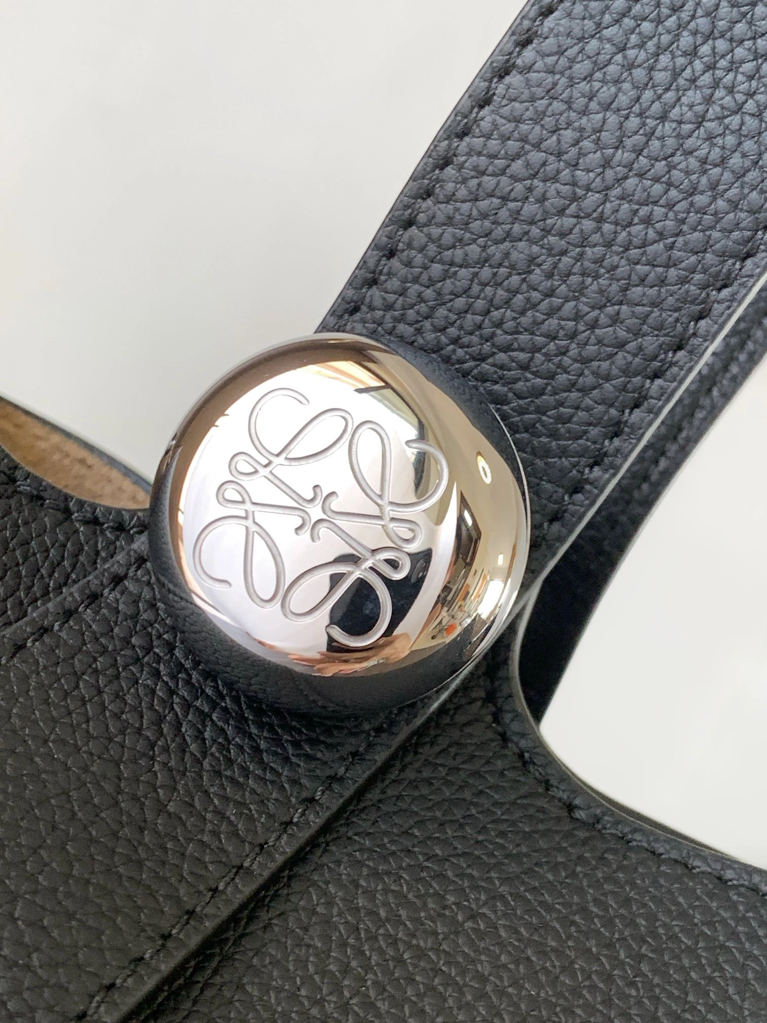Sporty Loewe Bucket Bags 71993