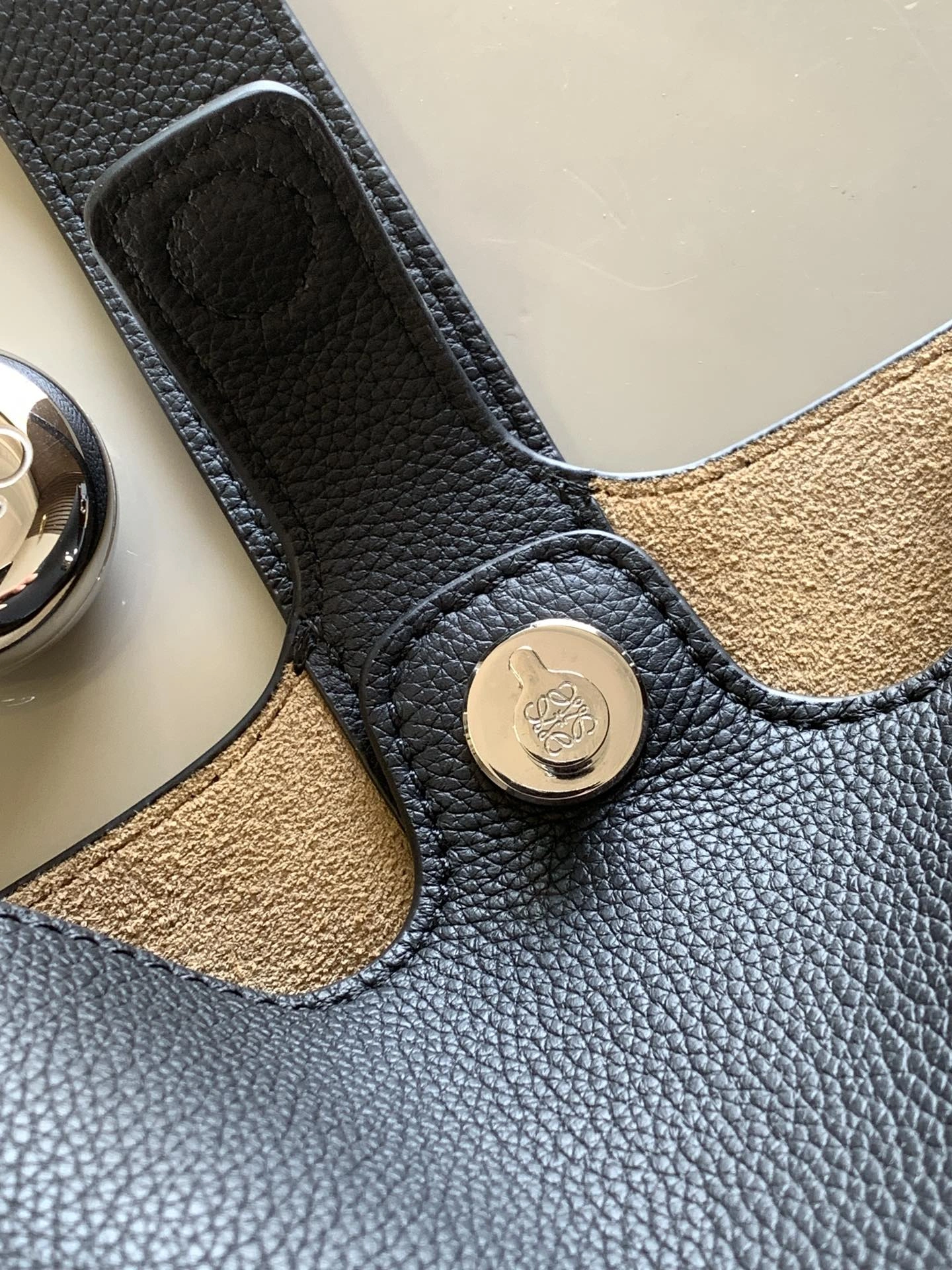 Sporty Loewe Bucket Bags 71993