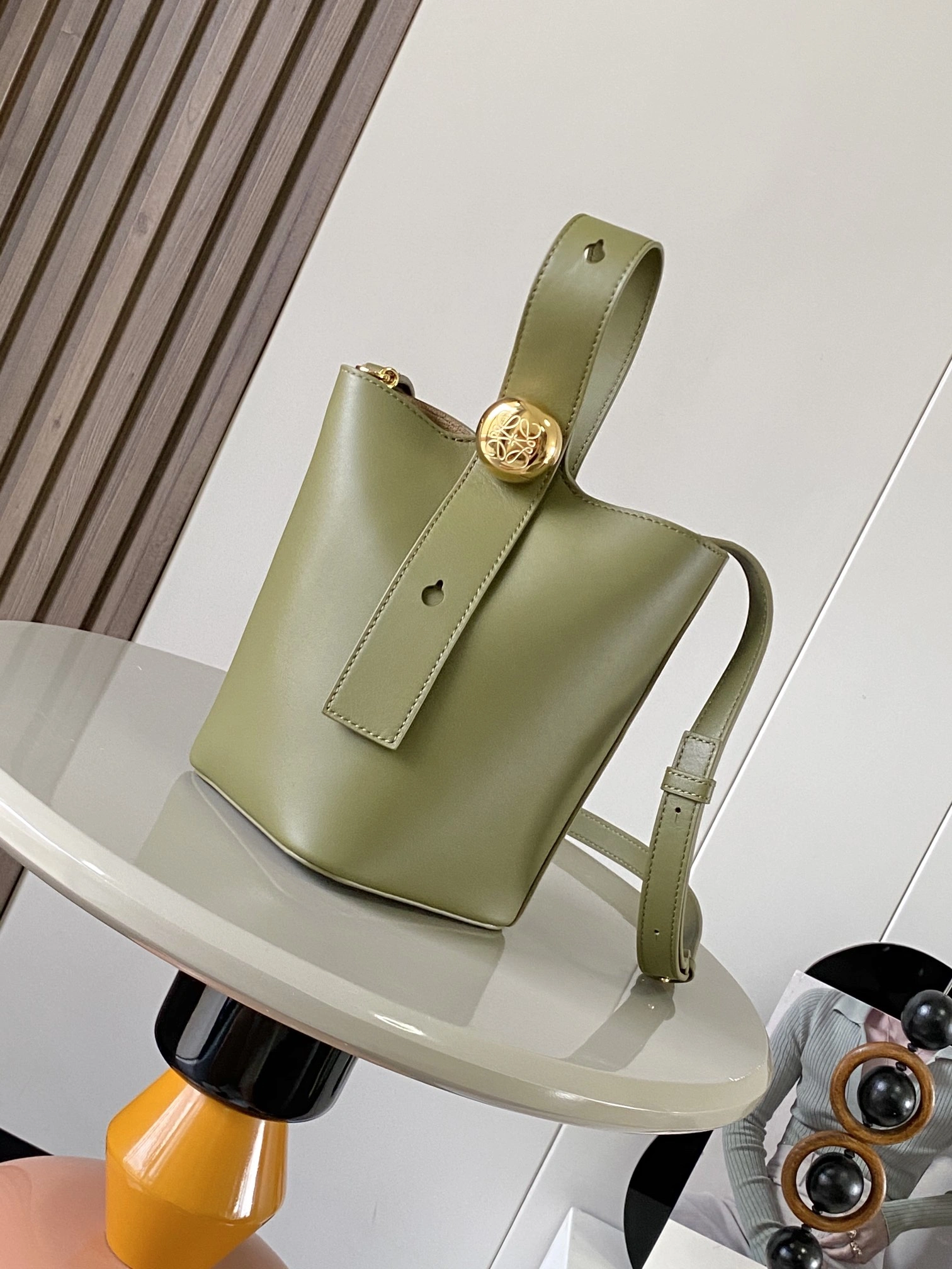Refined Loewe Bucket Bags 72002