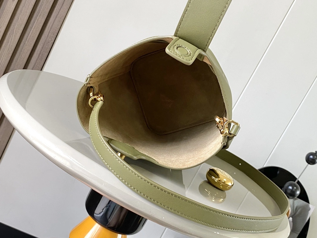 Refined Loewe Bucket Bags 72002