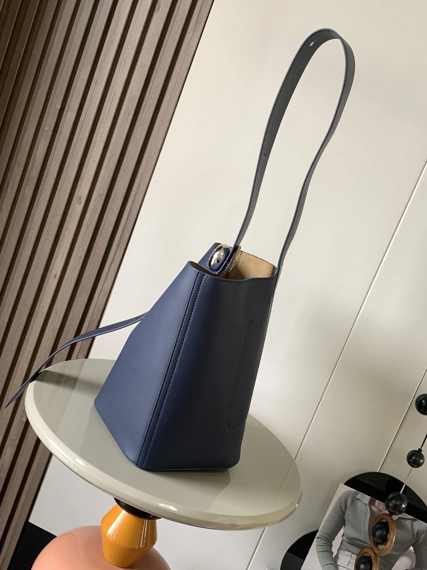 Modern Loewe Bucket Bags 71996