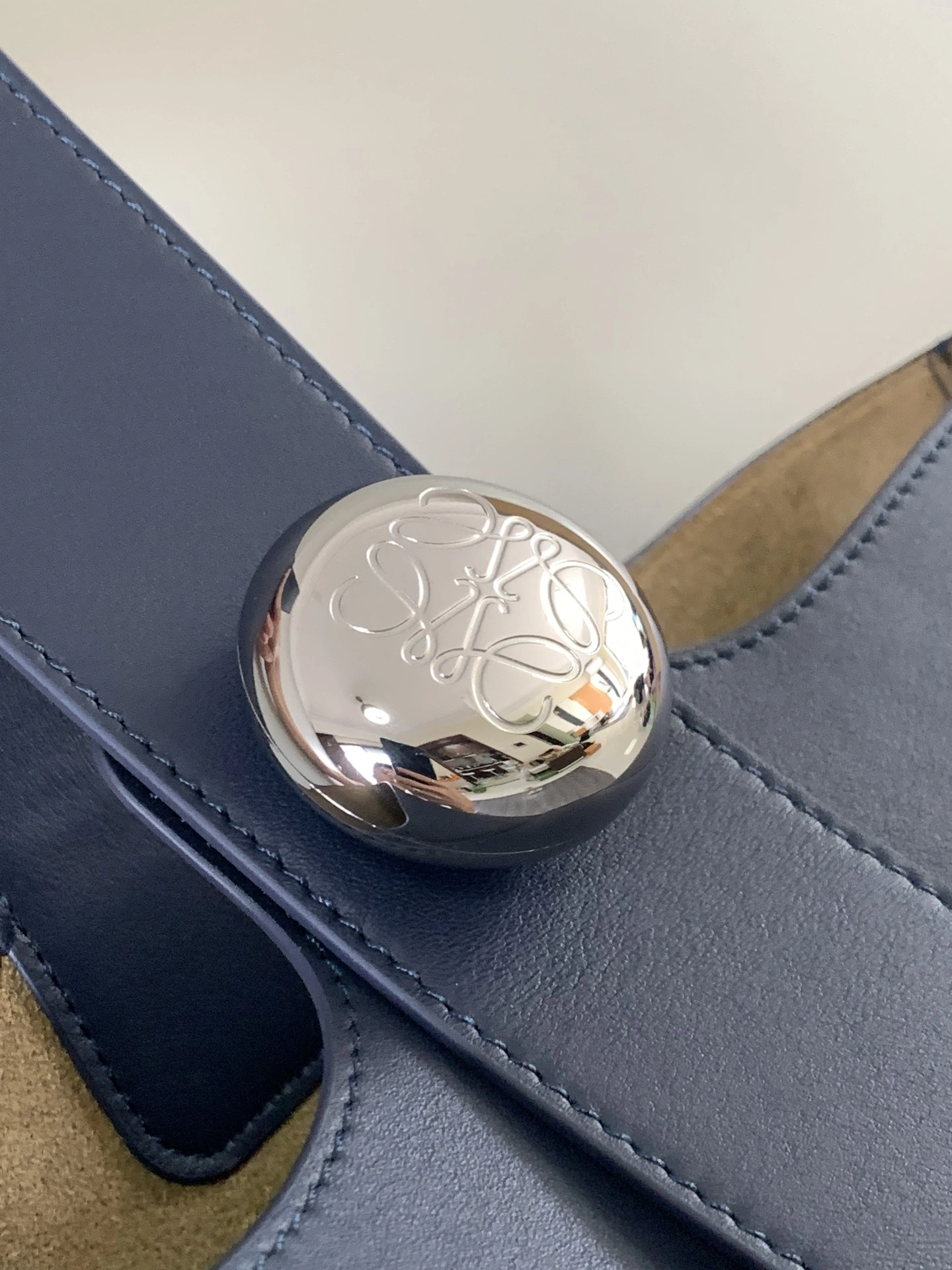 Modern Loewe Bucket Bags 71996