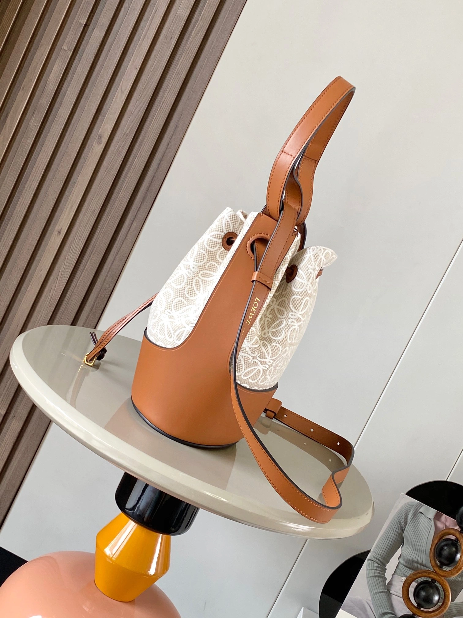 Loewe Bucket Bags Stretchable 71991