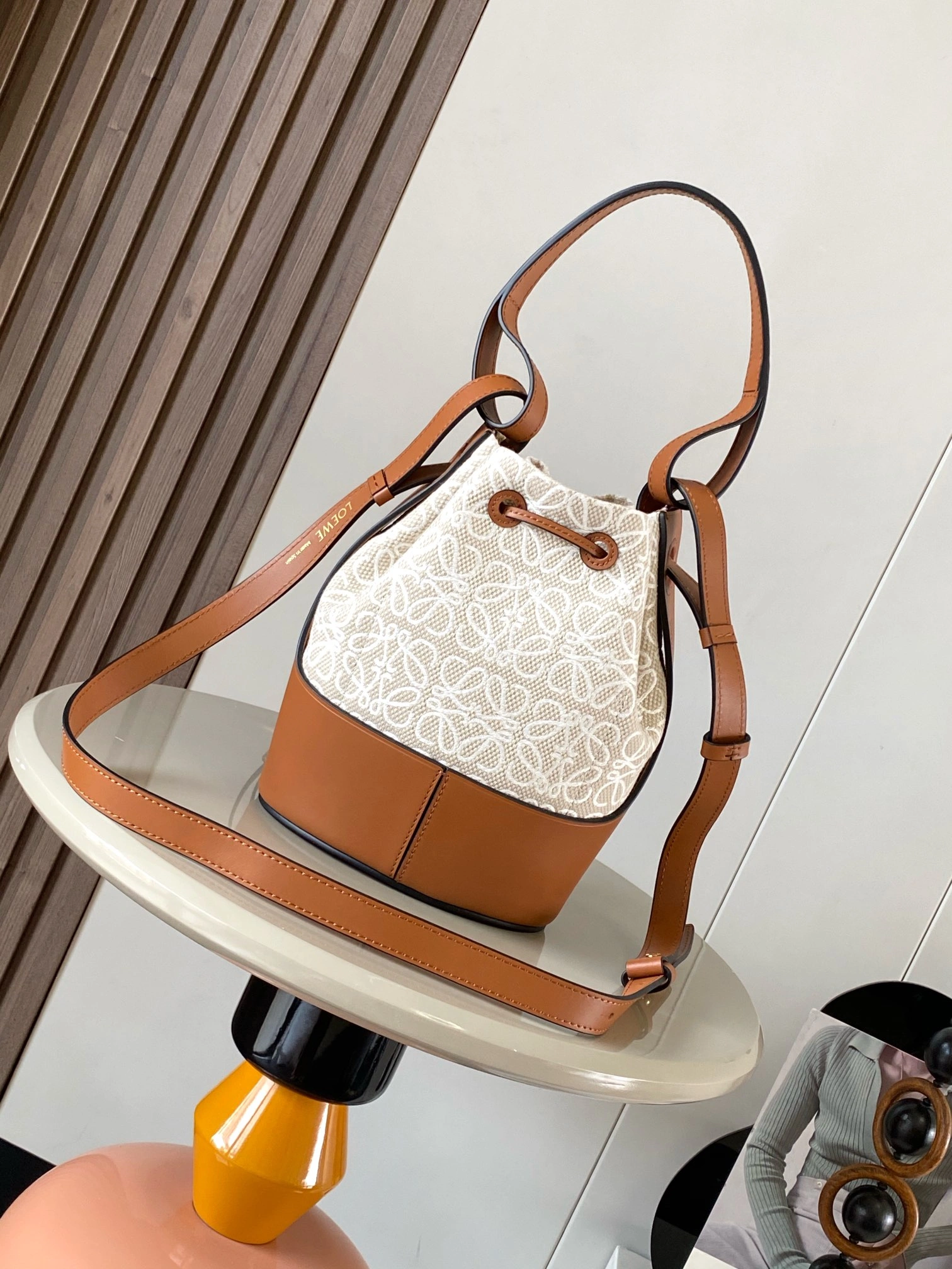 Loewe Bucket Bags Stretchable 71991