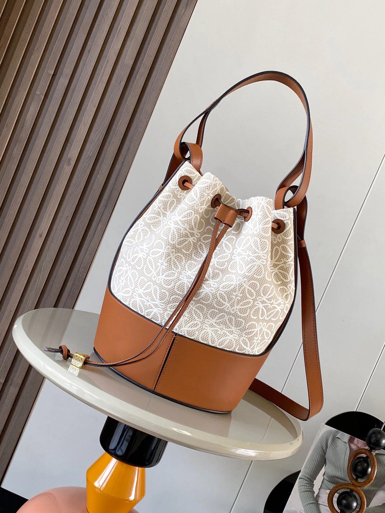 Loewe Bucket Bags Tailored 71999