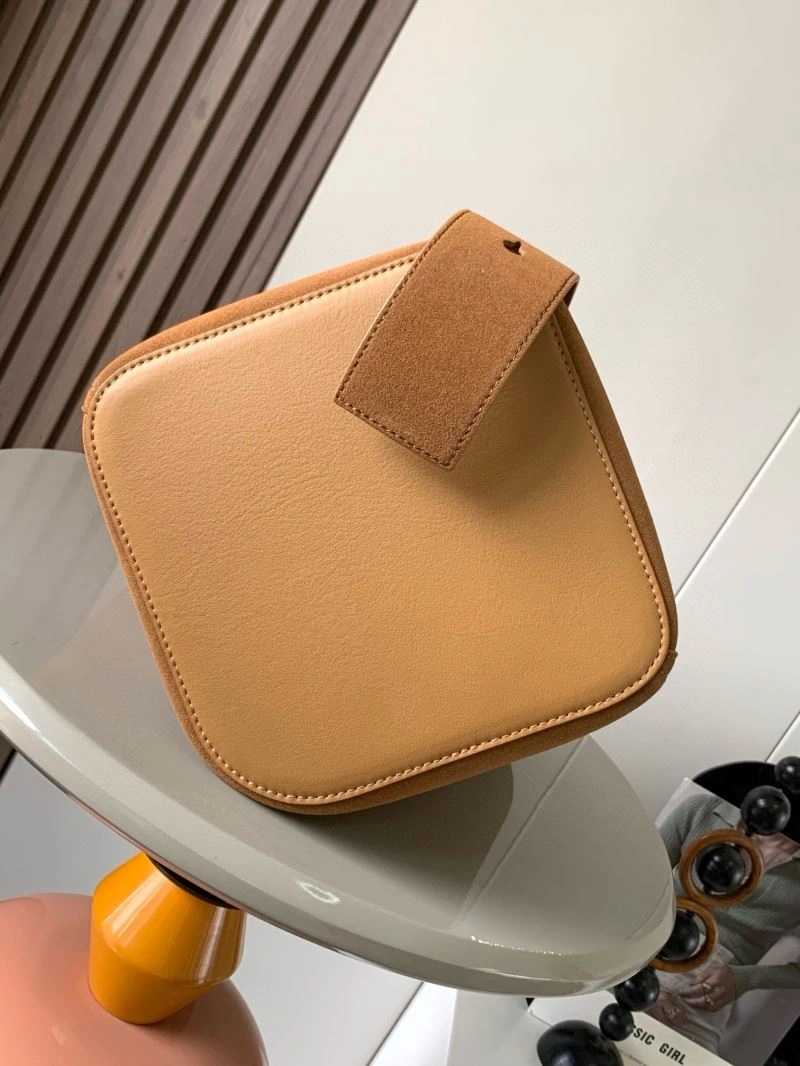 Vibrant Loewe Bucket Bags 67133